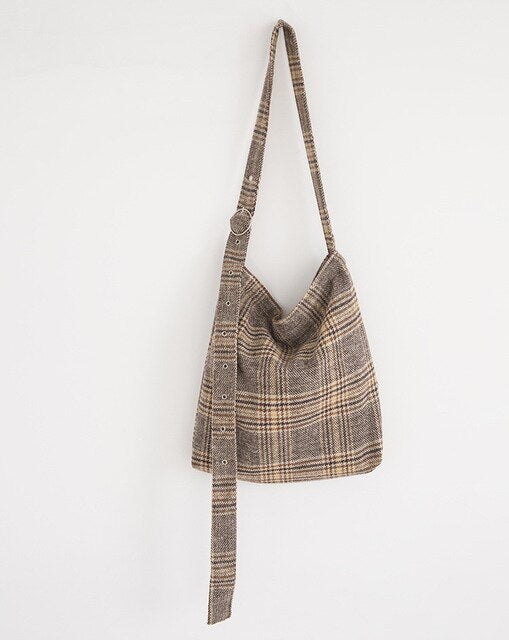 Leisure Wool Felt Hobo Casual Shoulder Slouch Bag for Teenager Students & Women.